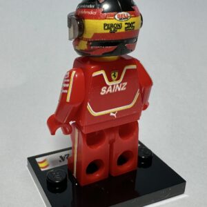 Carlos Sainz Ferrari 2024 F1 formula 1 F1 grand prix pilota figura driver Super suit and super helmet in minifigure Official Motorsport Merchandise by RacingModelCar