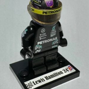 Lewis Hamilton 2024 Mercedes F1 formula 1 F1 grand prix pilota figura driver Super suit and super helmet in minifigure from the Sports Car Racing Model Cars store collection.