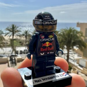 Max Verstappen gp Miami world champion F1 formula 1 F1 grand prix pilota figura driver Super suit and super helmet in minifigure from the Max Verstappen store collection.