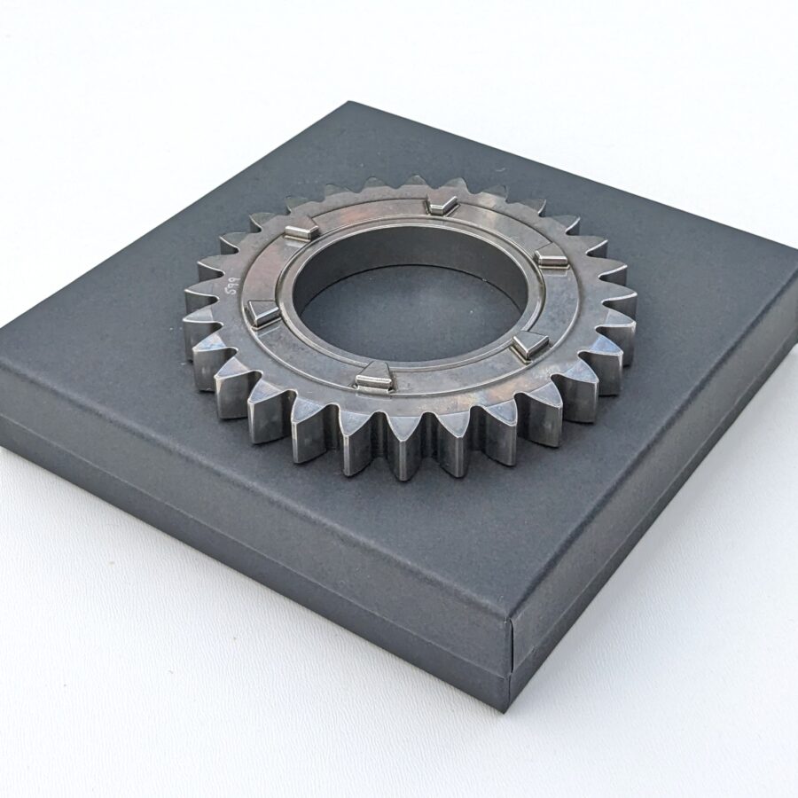 R26: Race used Williams F1 gear ratio cog motorsport Formula 1 engineering racing gift guys mans paperweight office desk accessory from the F1 Car Parts store collection.